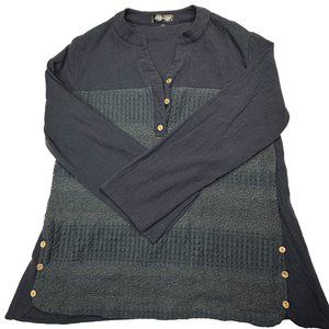 Izuria Woman's top Size medium navy‎ blue NWOT